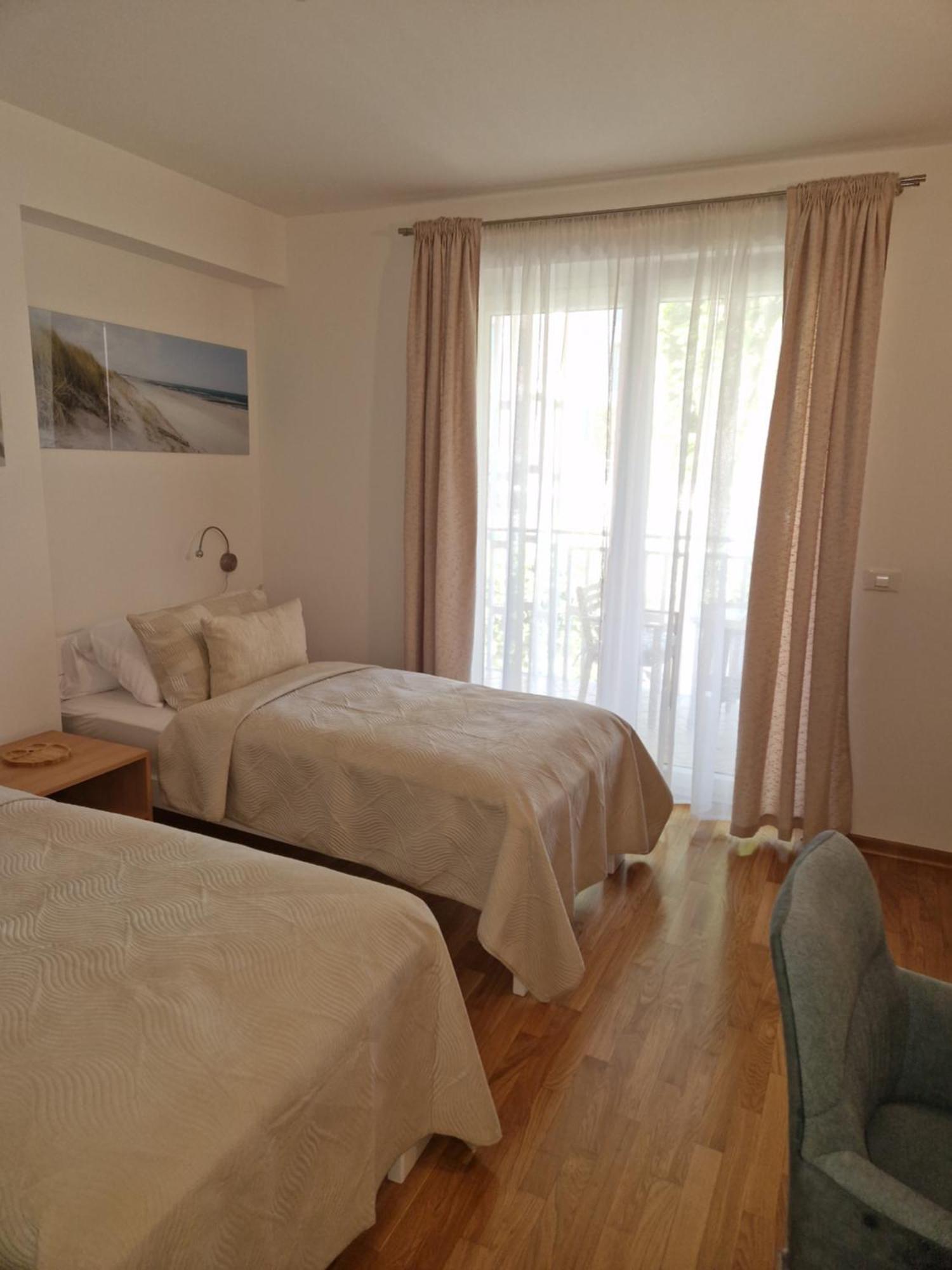 Room 211 - Aparthotel Jadranka ปอร์โตรอซ ห้อง รูปภาพ