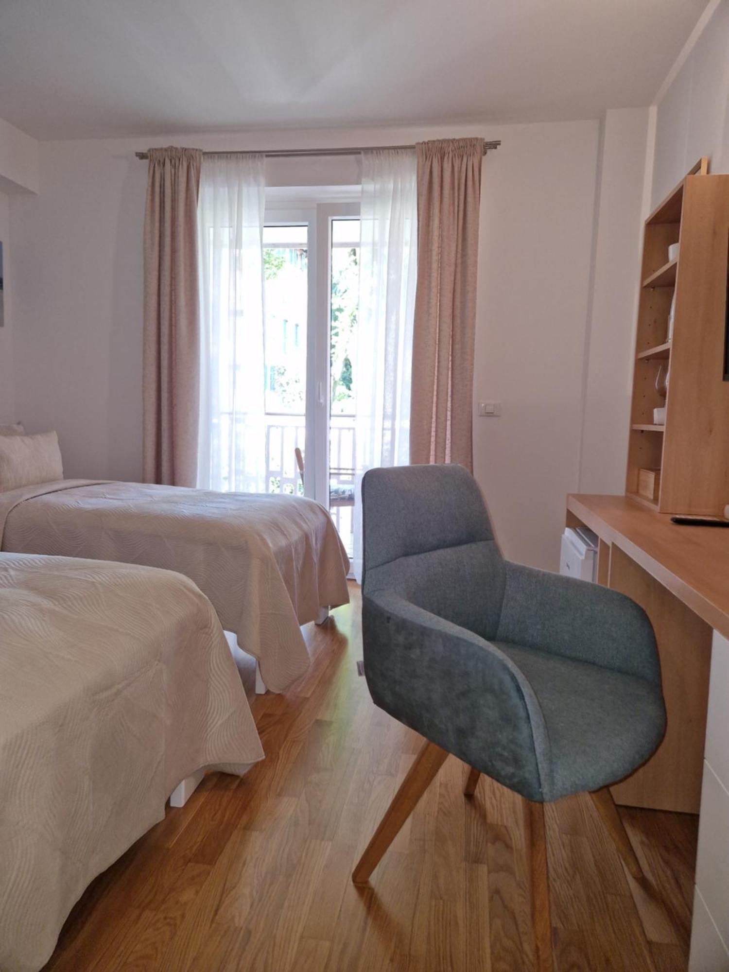 Room 211 - Aparthotel Jadranka ปอร์โตรอซ ภายนอก รูปภาพ