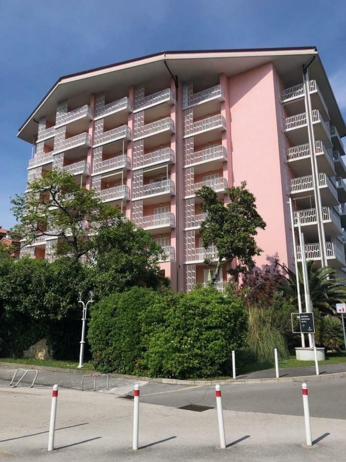 Room 211 - Aparthotel Jadranka ปอร์โตรอซ ภายนอก รูปภาพ